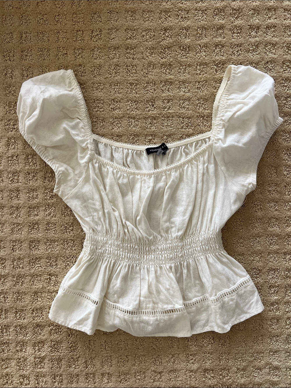 Women’s White Puff-Sleeve Top